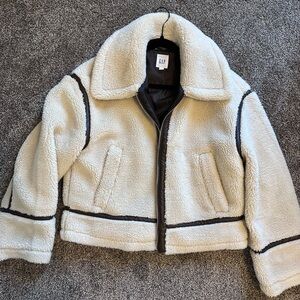 GAP Sherpa Jacket in Cream with Brown Lining